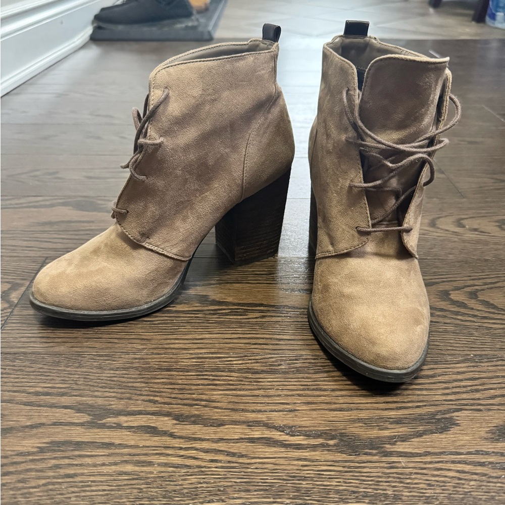 Women's Tan Suede Ankle Boots